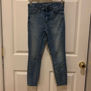 Universal Thread Faded Wash Skinny Jeans